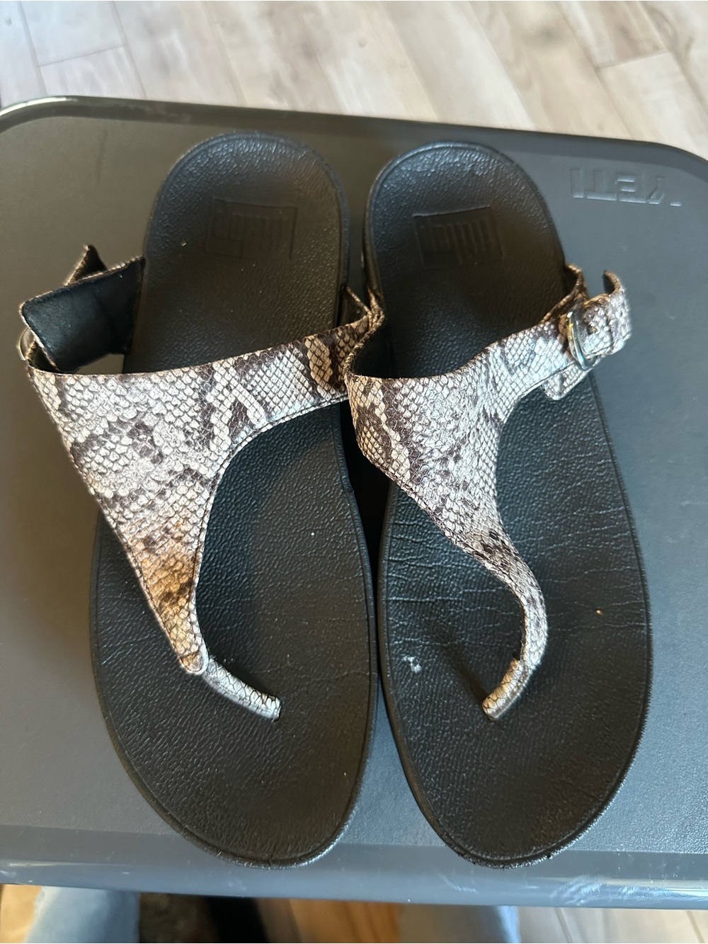Fitflop Black Thong Sandals with Textured Footbed